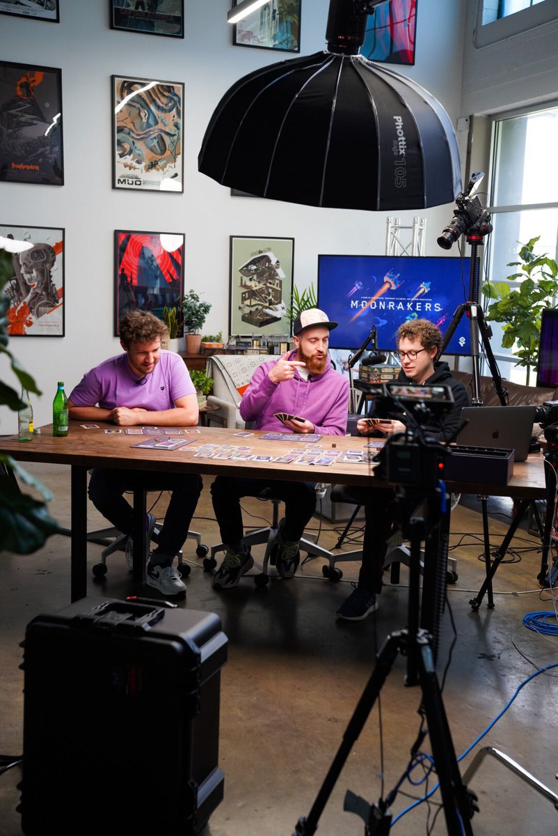 We’re live on YouTube playing Moonrakers RIGHT NOW. Join us!

buff.ly/31574ky