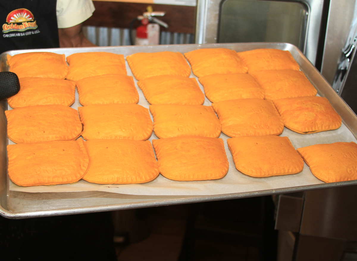 GoldenKrust's tweet photo. ๐๐ป Letโs get together & feel alright ๐บ๐ป w/ your favourite GK patty! Celebrate our heritage w/ some tasty treats to remind us of sweet Jamdown at home. #NJPD
๐ @GRUBHUB: Add any GK #Patty to your cart for FREE DELIVERY on orders $15+
๐ @Ubereats: Free delivery on any order! https://t.co/Sf8NZCF18j