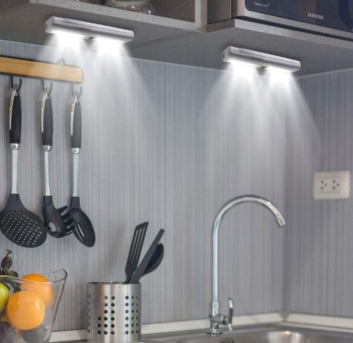 UntilGoneCom's tweet image. These Bright Basics Ultra Bright Wireless Light Bars give you super bright lighting up to 200 Max Lumens &amp;amp; have two lighting levels! Originally $39.99, you can get a 2-Pack for $14.99. Yours Until Gone! buff.ly/2Xbn2Zf #untilgone #deals #lights #bright #wireless