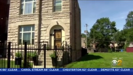 cbschicago's tweet photo. City Keeps Turning Down Bronzeville Residents' Bids To Buy And Spruce Up Vacant Lots On Their Block https://t.co/N7cMQUrdMN https://t.co/FjPtSeC8KO
