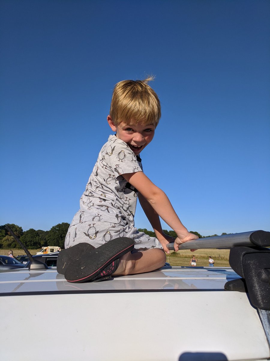 The best family adventure to watch back to the future and eat burgers when it's bedtime really! Thank you for a brilliant evening for a fantastic cause <a href="/erasemeso/">erasemeso</a>  <a href="/jennifer_seavor/">Jennifer Seavor</a> @RoydsWithyKing @PHTCNSLung