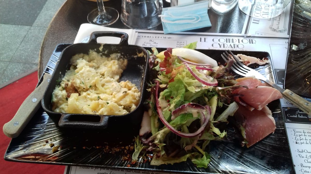 ThomasLoret63's tweet photo. Souvenir d'Auvergne. Mardi 28 juillet 2020.
Balade à @VilleBourboule. Halte au Comptoir Cyrano 🍲🍷 et balade sportive au Parc Fenestre 🛴🌿🌲!
cc @otsancy ! https://t.co/R0pINbMWuX