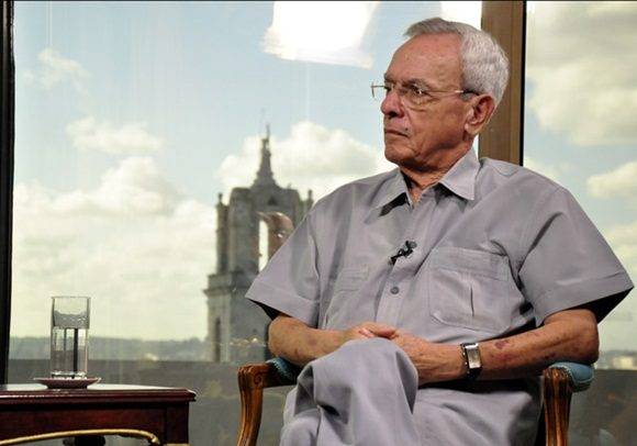 alfonso_noya's tweet photo. Un día muy triste para #Cuba, ha fallecido uno de los grandes de la Patria, uno de sus más fieles hijos, un cubano inmenso e inigualable: Eusebio Leal, Historiador de #LaHabana, ciudad que amó y  protegió como nadie. Gracias Leal por tu gran obra que quedará viva para siempre. https://t.co/FsDVGA5gal