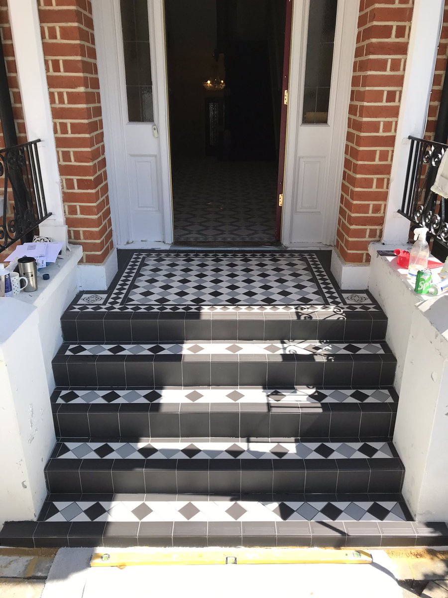 AOS Tiling tweet media