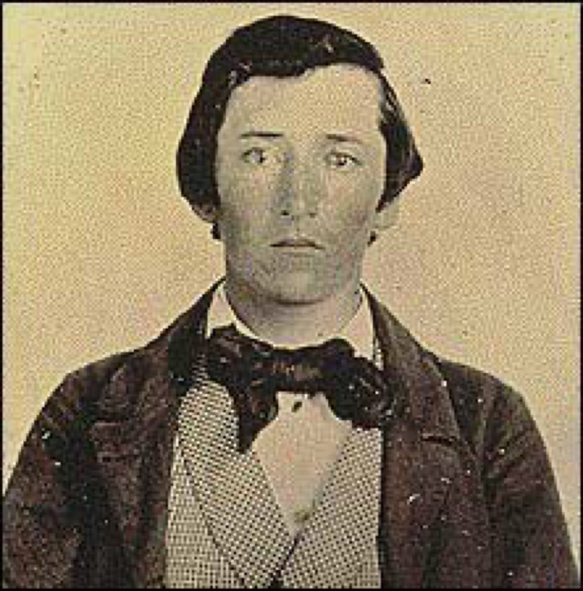 William Clarke Quantrill was born  #OTD in 1837 in Dover, Ohio. Prior to the  #CivilWar, he led an unsettled life, regularly changing his occupation and location. He also routinely broke the law, including killing a man in Mendota, IL, robbing homes, and stealing livestock.