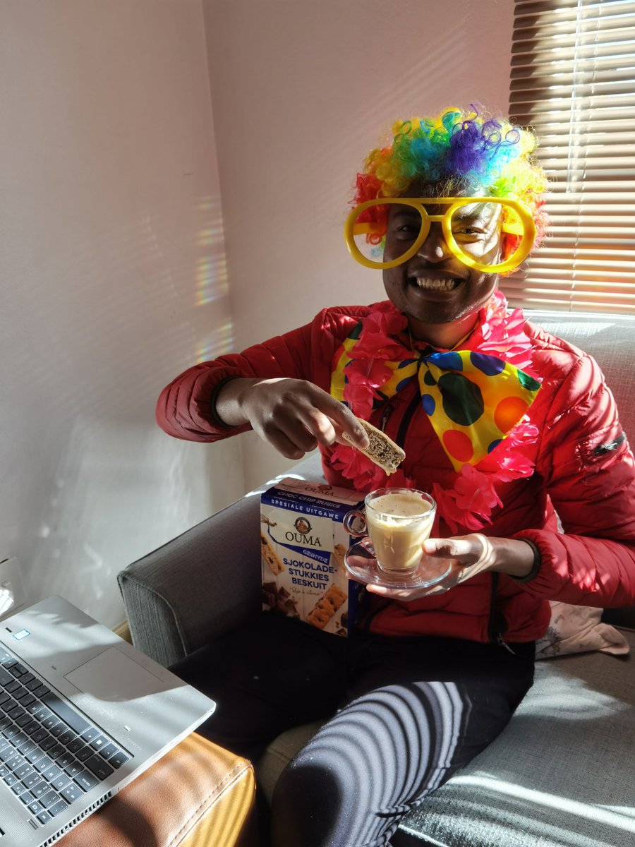 IamThapelo's tweet photo. @AfternoonChat #AnyTimeIsDippingTime #AfternoonExpress https://t.co/twq23T3h9h