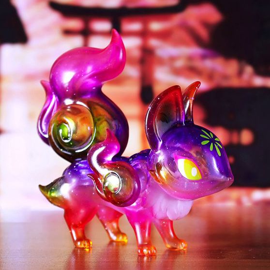 _myplasticheart's tweet photo. Phantom Fox 🌸 Flower 🌺 by @genkosha is sitting pretty in this new floral inspired colorway... now available for pre-order at https://t.co/1C8SIhdbdG #phantomfox #flower #fire #designertoys #myplasticheart #vinyltoys
https://t.co/amxQV4qwvx https://t.co/4DoLQ71wud