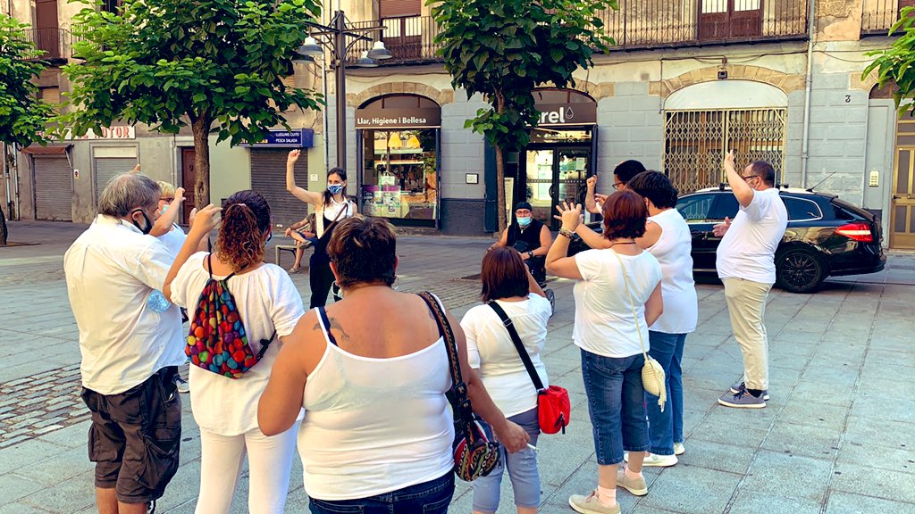 Ripollesdansa's tweet photo. Últim assaig amb la @fundaciomap i ens hi posem! A les 18:30h a la plaça Sant Eudald, #ripollesdansa edició especial 2020 😷💃🏻 #dancetomeetyouaju https://t.co/nDf6f4vmqZ