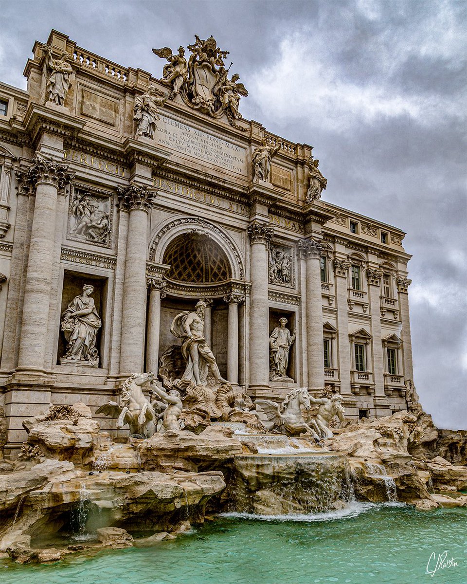 createdcharles's tweet photo. #trevifountain #fountain #trevi #piazzaditrevi #Rome #Italy #europe #roma #romans #ancientrome #vacation #romancolloseum #romans #wheninrome #art #photography #photos #photoart #europeart #italyvacation https://t.co/Z8MJGvSdC4