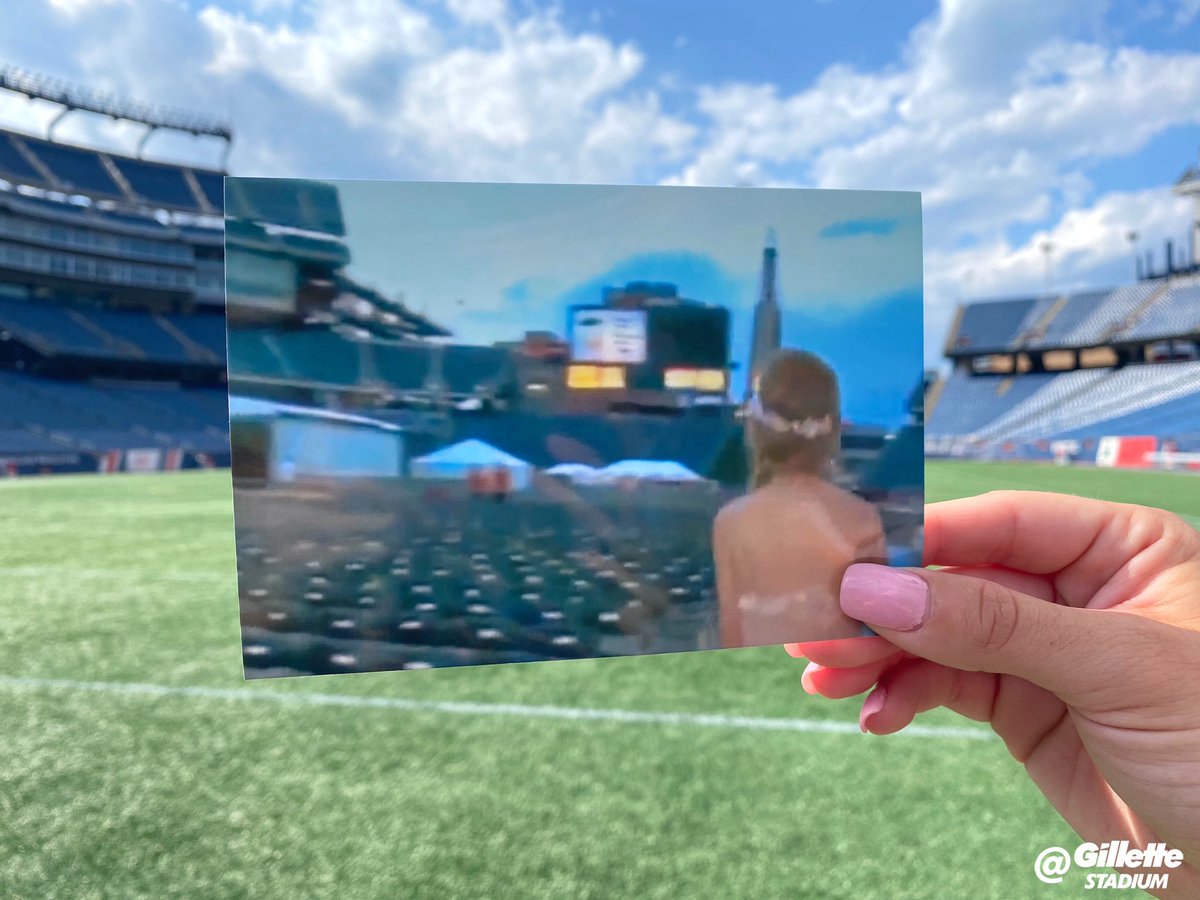 June 5, 2010Taylor ends her Fearless Tour at Gillette Stadium: the first time she headlined an NFL stadium and our first female headliner. That “first time walking into the NFL stadium you’re headlining” feeling. 