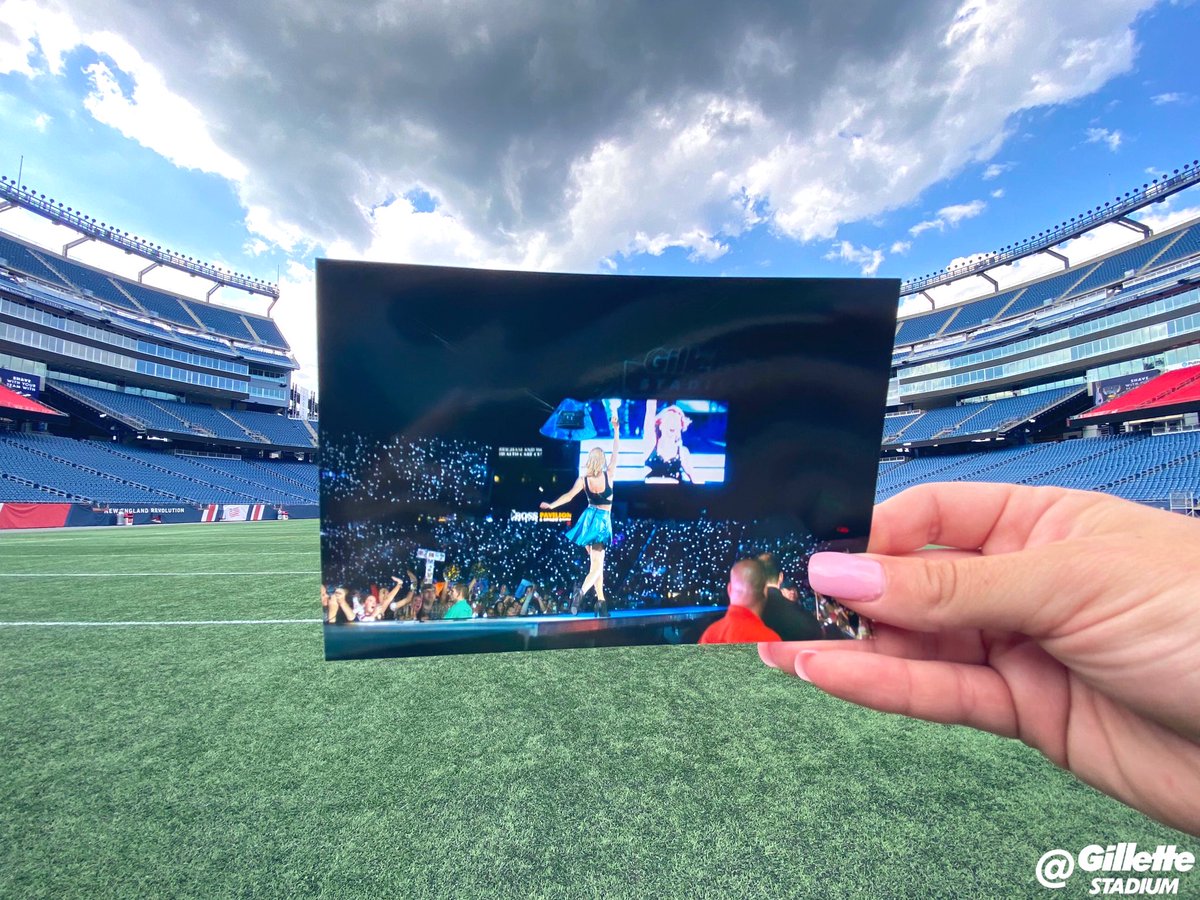 July 24 & 25, 2015The 1989 World Tour comes to Gillette Stadium with surprise guests  @WALKTHEMOONband and  @WeAreMKTO!