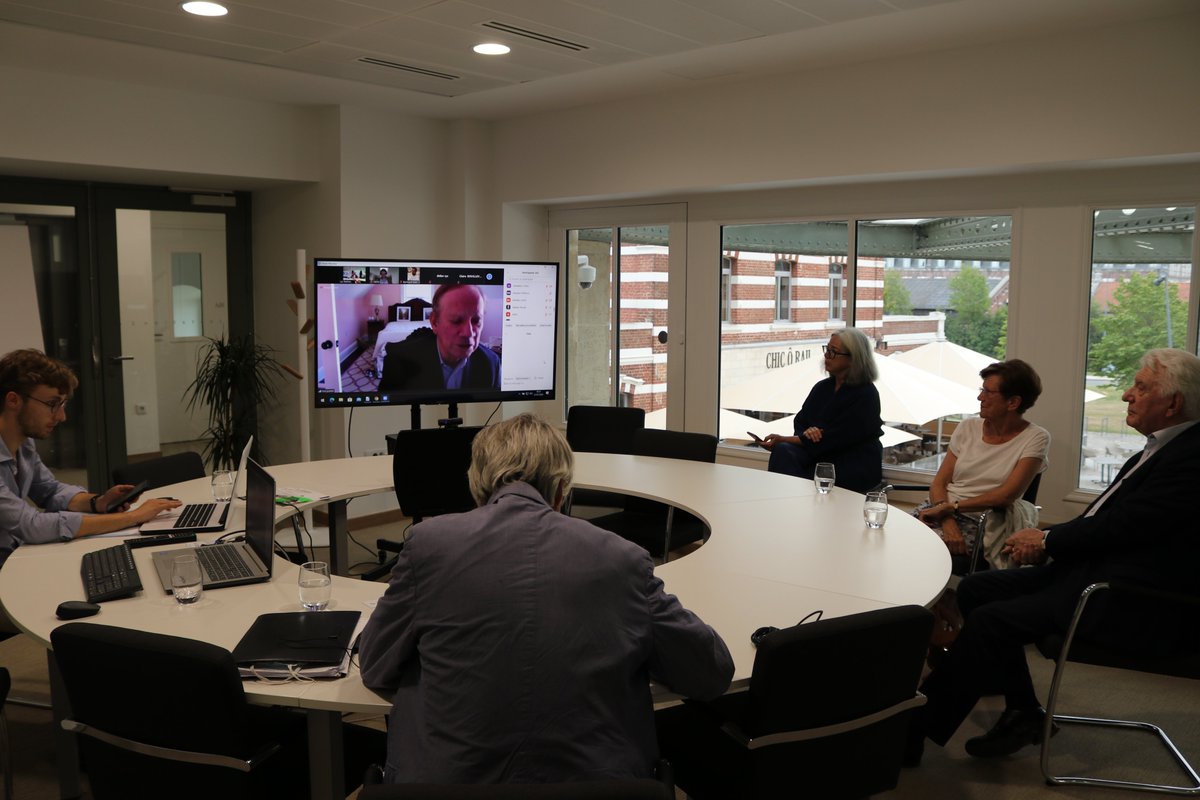 LaStationStOmer's tweet photo. 🚀💻En direct de La Station : 5ème et dernier webinaire "Transatlantic Values in the Moderne World : ESG and Post-COVID Society" organisé par Saint-Omer Foundation for Transatlantic Values.
Avec @nk_m et @GovernorPataki et les étudiants de @Georgetown
#ESG #newsideas https://t.co/jR2JXtTKjI