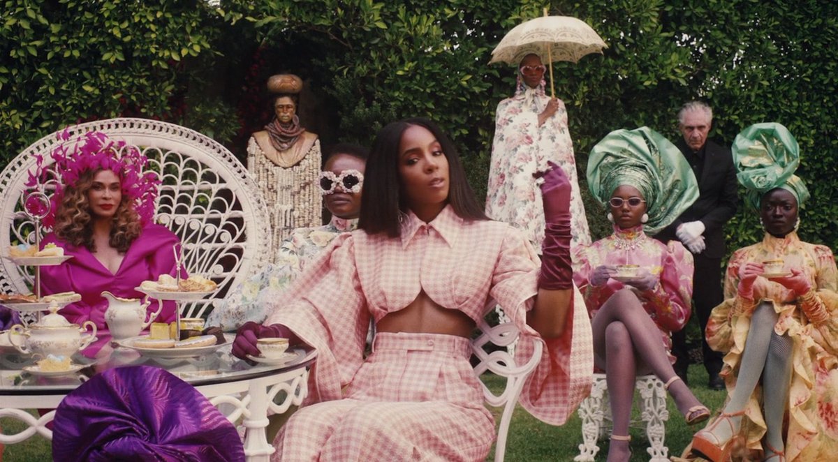 Phil_Lewis_'s tweet photo. Kelly Rowland appreciation tweet. #BlackIsKing https://t.co/q8jGOXNTCc