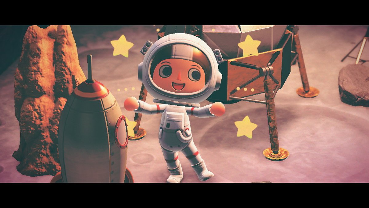 cyberikat's tweet photo. The moon landing and finding an alien. One small step for a man, one giant leap for manknd. #AnimalCrossing #ACNH #NintendoSwitch https://t.co/OH8pRHQDJc