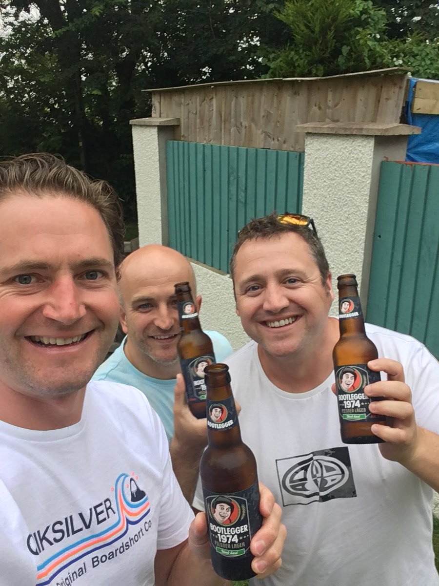 James_Bolter's tweet photo. Well, @bootlegger1974 this week has been a #grueller, only one thing for it baby, a nice cold @WXM_Lager bootlegger with the lads @mathew_reeves @diggory21 #mumbles https://t.co/eu5lsXkxdr