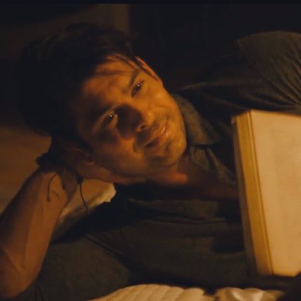 This scene is personally my favorite one!! SIDHARTHH, in black nd the way he's gazing her ..totally making me fallen in love with him again & again..!! And how she asked raising her eyebrows cutely nd he nodded his face while pulling her!! Definitely, Aww moment for me.. ..!!