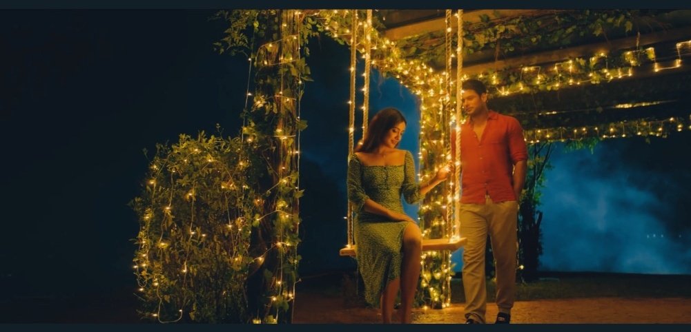 SHOOT LOCATION is perfectt example of how HEAVEN looks like..!! DIRECTION, LYRICS , SINGER, ACTORS nd every member of team ..1000 on 10!! Just SPEECHLESS!! Confirm!! NEUTRAL AUDIENCES will LOVE it!! #DilKoKaraarAaya