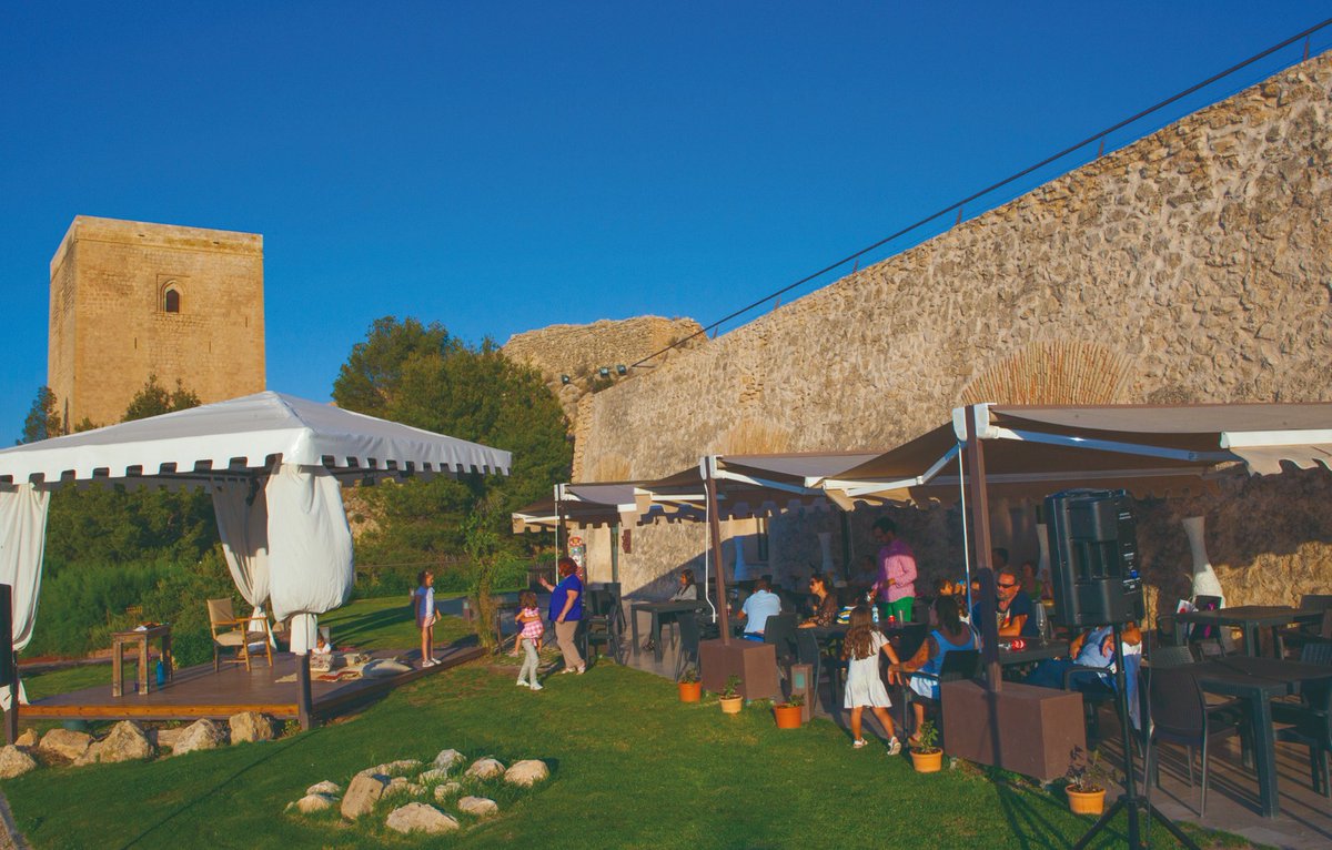 lorcaturismo_es's tweet photo. ✅ Recuerda, mantenemos abiertos con todas las medidas sanitarias y de prevención 🛡:

🏰El Recinto del Castillo de Lorca
🍽️Restaurante “Las caballerizas del Castillo” (con sello de Hostelería segura)
ℹ️ Puntos de información turística

#LorcayTu #ComparteLorca https://t.co/hFs6G3MoU1