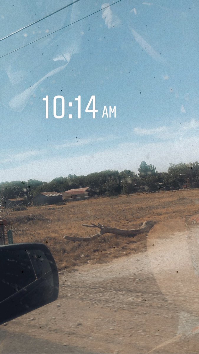 MorganWUpdates's tweet photo. Y’all please pray for Lovington New Mexico please because I live here. We had a huge tornado last night. Please pray for us #Tornado2020 #PrayforNM 🙏🏼 https://t.co/a49M3q1C4g