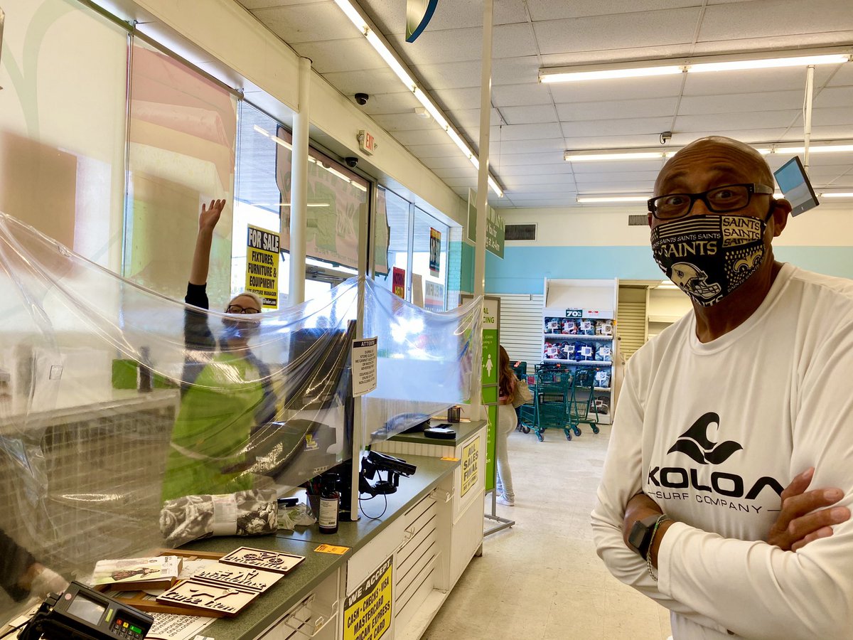 ChefKevinBelton's tweet image. I don’t really know that these partitions were really designed for me😳 #tallpeopleproblems #humor #allingoodfun #joanns #livinmybestlife #partitions