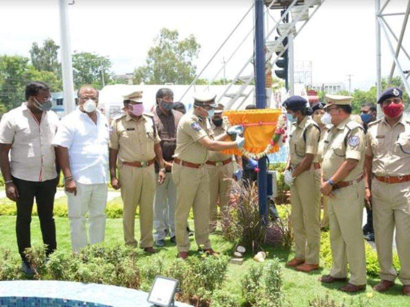 MalkajgiriCop's tweet photo. Today #CP_Rachakonda Sri #Mahesh_Bhagwat_IPS inaugurated four #KnowYourSpeed digital boards and two #PublicAddressingSystems in #Rachakonda limits
#RoadSafety #SpeedKills #DriveSafe
@TelanganaDGP @TelanganaCOPs @cyberabadpolice @HYDTP @NHAI_Official https://t.co/LQ5ySj09I2