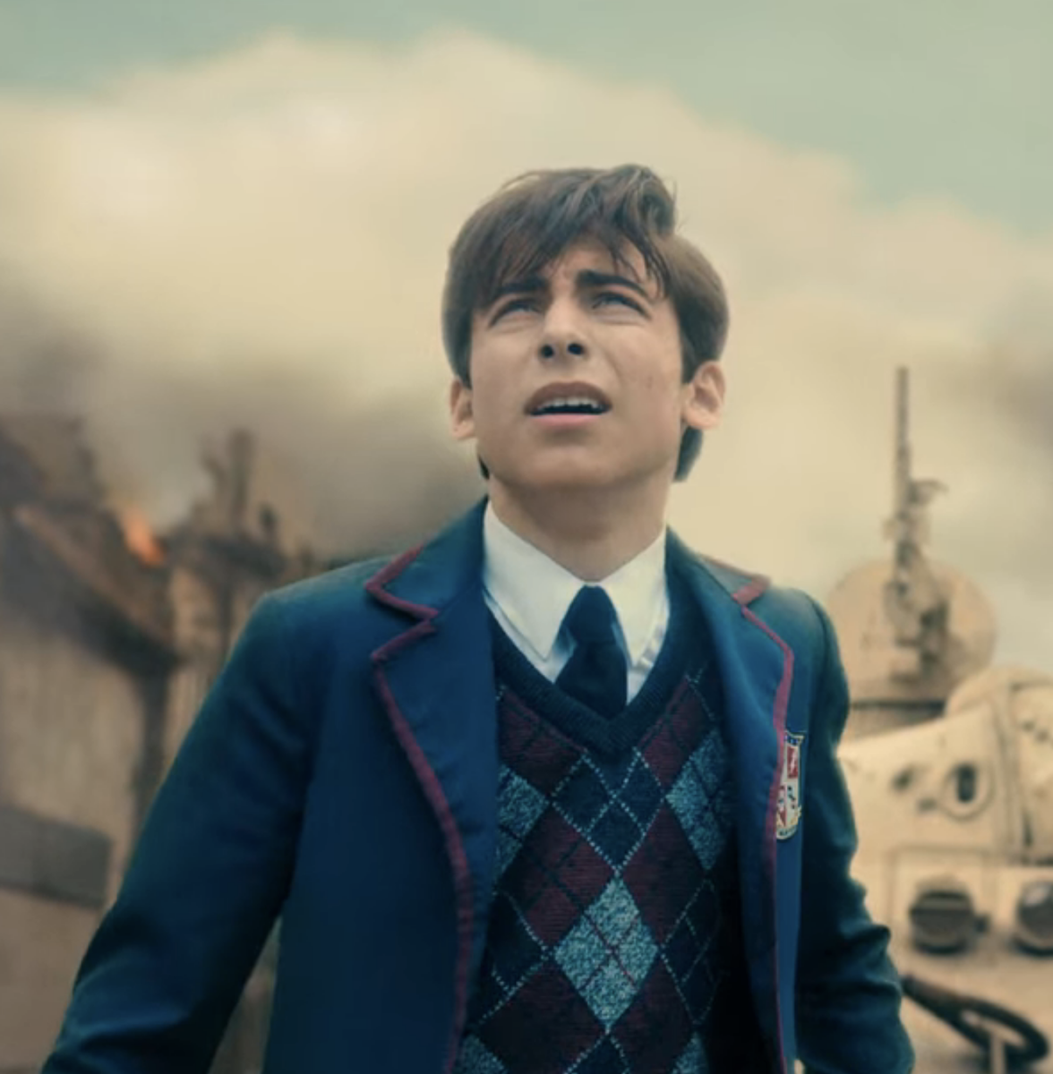 sOMEONE PLEASE USE THE ONE OF HIM HUGGING BEN JKFDGKSJFG I WILL ACTUALLY CRY