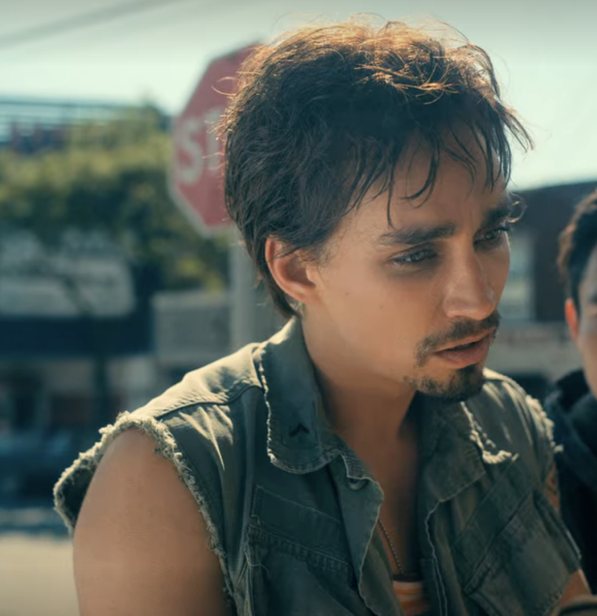 sOMEONE PLEASE USE THE ONE OF HIM HUGGING BEN JKFDGKSJFG I WILL ACTUALLY CRY