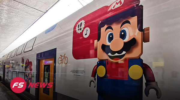 fsnews_it's tweet photo. #LEGOSuperMarioROCK arriva in Italia in #treno. Il nuovo regionale #Rock è il treno ufficiale del nuovo prodotto #Lego. Presentata oggi, a Roma Termini, la partnership tra Trenitalia e Lego Italia che dà il via a una serie di iniziative nei prossimi mesi. https://t.co/ZO7nJxBJWj https://t.co/fUaTNdanIN