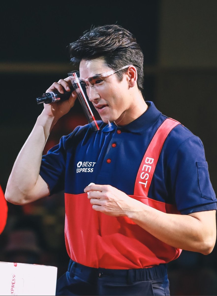 Gaia2o19's tweet photo. หนุ่มหล่อ หนุ่ม #เบสท์ 😍
#BEST #ส่งของ #ส่งพัสดุ #BESTEXPRESSTHAILAND #BESTEXPRESS #BESTFSCENTER #แฟรนไชส์เบสท์ #BESTFS #Event #อีเว้นท์ #อีเว้นท์สุดยิ่งใหญ่ #BESTExpressอีเว้นท์สุดยิ่งใหญ่ #BESTROADNEWLIFE
#Kugimiyas #nadech #ณเดชน์ #ณเดชน์ญาญ่า️ #nadechyaya https://t.co/mMu7A25ELo