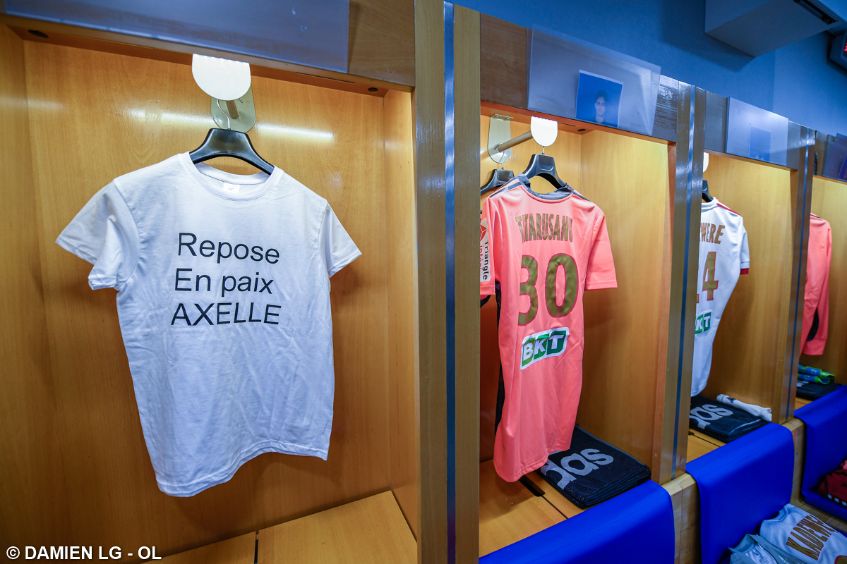 OL's tweet image. Vestiaire de finale ! 👊🔴🔵
#PSGOL