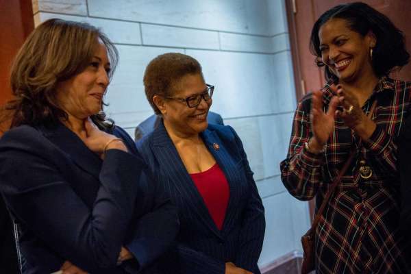 5/They are having a field day trashing two Black women. It might seem like they are boosting one over the other but that's not what they're doing. They're saying one (Bass) is more controllable than the other (Kamala), an insult to both.  #KHive