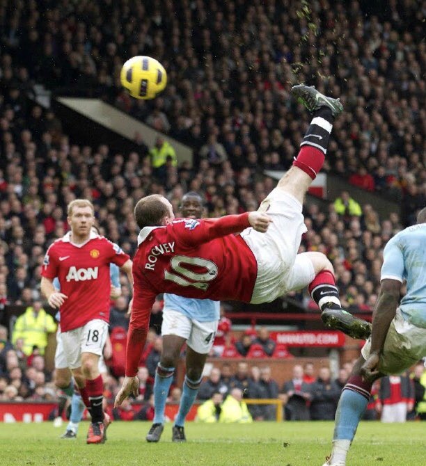 FPLShark's tweet photo. Beach day. 
“Hey dad let’s recreate goals. Can you do Rooney’s overhead kick goal vs City?”
“Hey Mum get the camera dad’s going to do a overhead kick (cue laughter 😂😂😂).......”

ABSOLUTELY NAILED IT! Never in doubt! https://t.co/0KrYegj8Qm