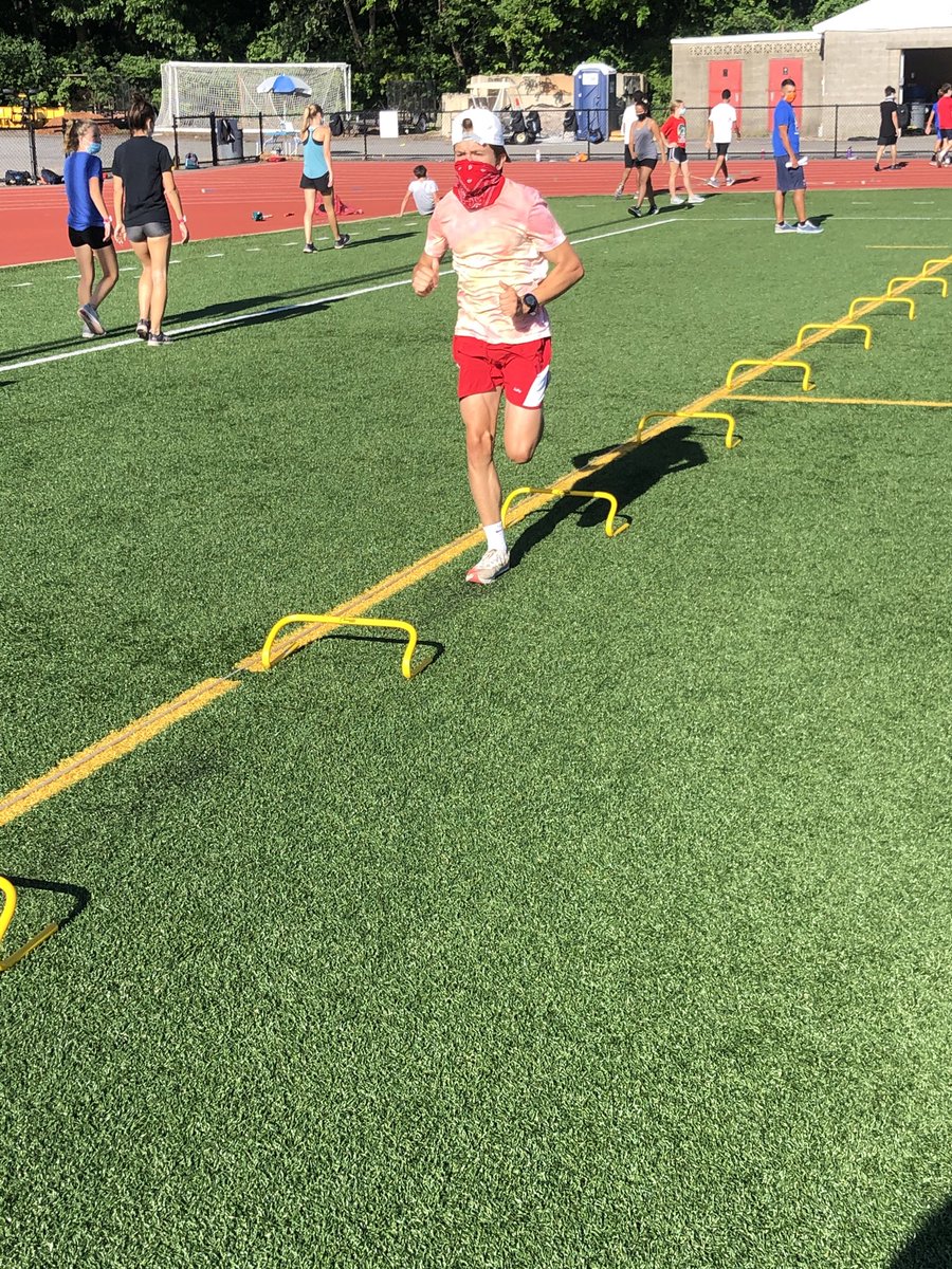 XC_Project's tweet image. Oregon group perfecting their running biomechanics today during their wicket drill. Knee lift and foot strike showing great improvement from week 1. #wickets #kneedrive #biomechanics