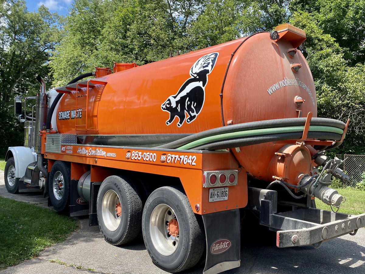 DownsizingCents's tweet photo. What are we doing our first day out of our 14 day #quarantine? “Honey Wagon” #Canadian style 🤣#rvdump #rvnomads #downsizingmakescents #priorities #rvlife #rvlivingfulltime https://t.co/9gpDMR3lgK