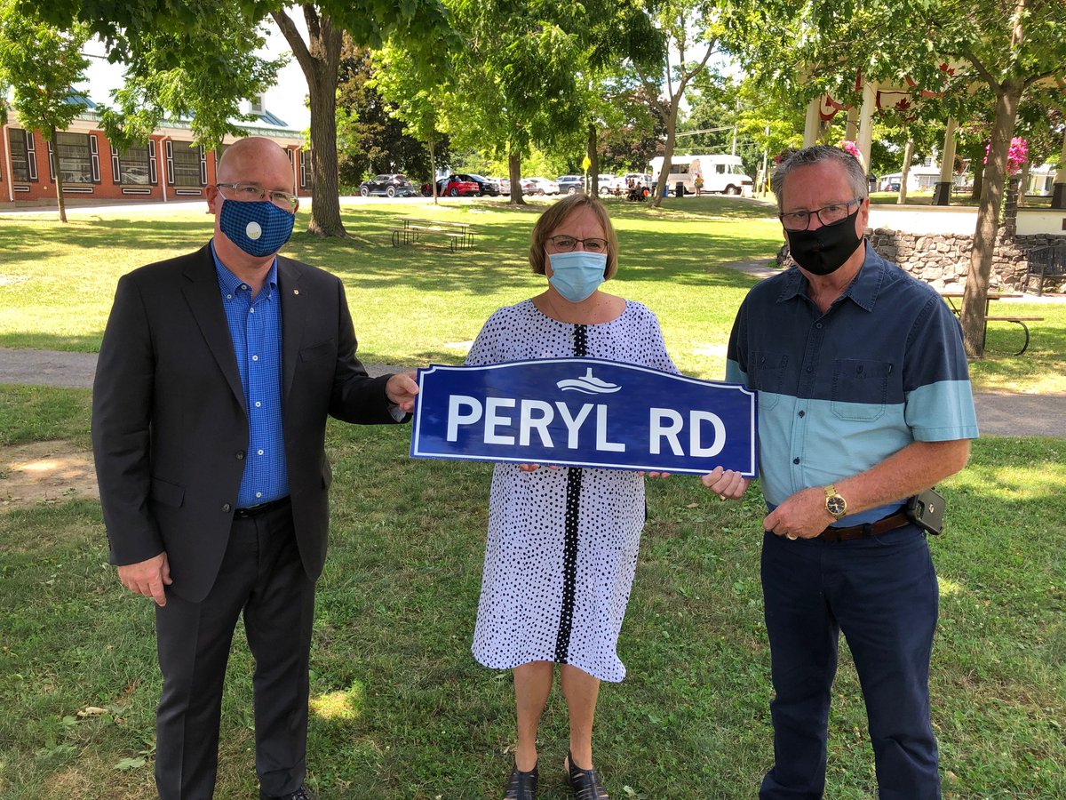 SteveClarkPC's tweet photo. In @TownofGananoque to announce $110,000 in funding from our gov't for Rural Economic Development projects with Mayors Lojko, @mayorcorinna &amp; Haley. As our province recovers, we’re supporting jobs, investment &amp; economic growth in Rural Ontario. Learn more: https://t.co/upfoWNgkwQ https://t.co/wRelpWIwwj