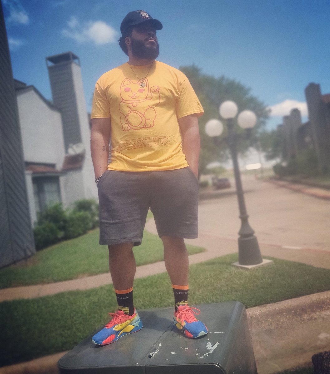 BigSupa214's tweet photo. #lightdrip #steppinout https://t.co/s4Pq6iDkV0