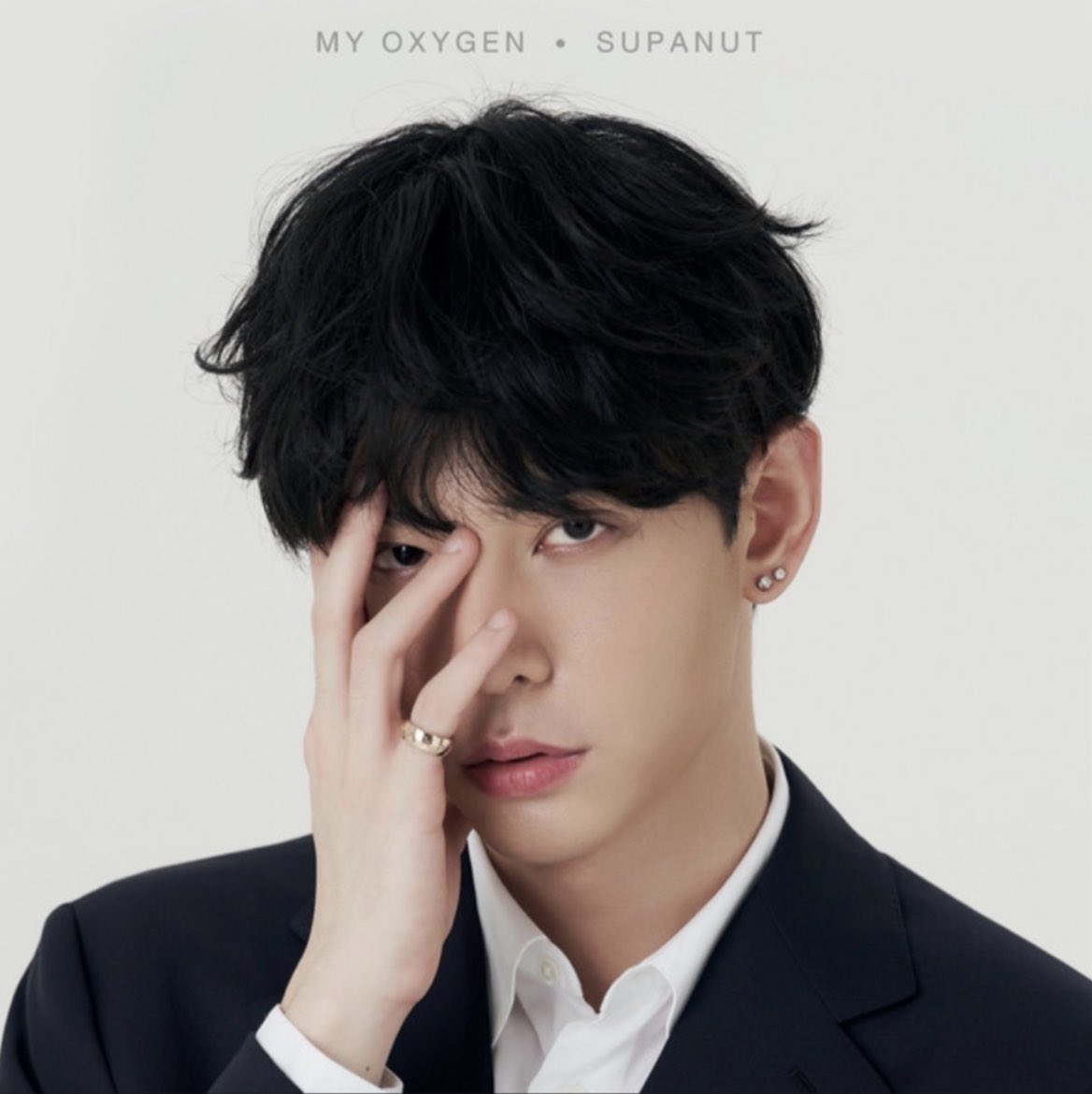 supanut_l's tweet photo. My Oxygen 🎧 Out now 🔥🔥🔥 #OXYGENTheSeries  #ฟังก่อนนอนก็ได้ฟังตอนตื่นก็ดี https://t.co/dW5T8TS3r3