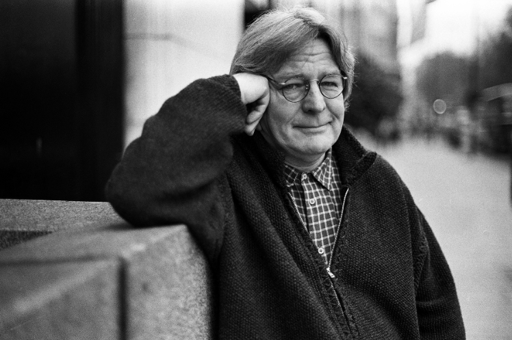 RollingStone's tweet photo. Sir Alan Parker, the British filmmaker who made Pink Floyd's 'The Wall,' 'The Commitments,' 'Midnight Express and More,' has died at age 76 https://t.co/TyjhF1HgFj https://t.co/RRgXwgXjfa