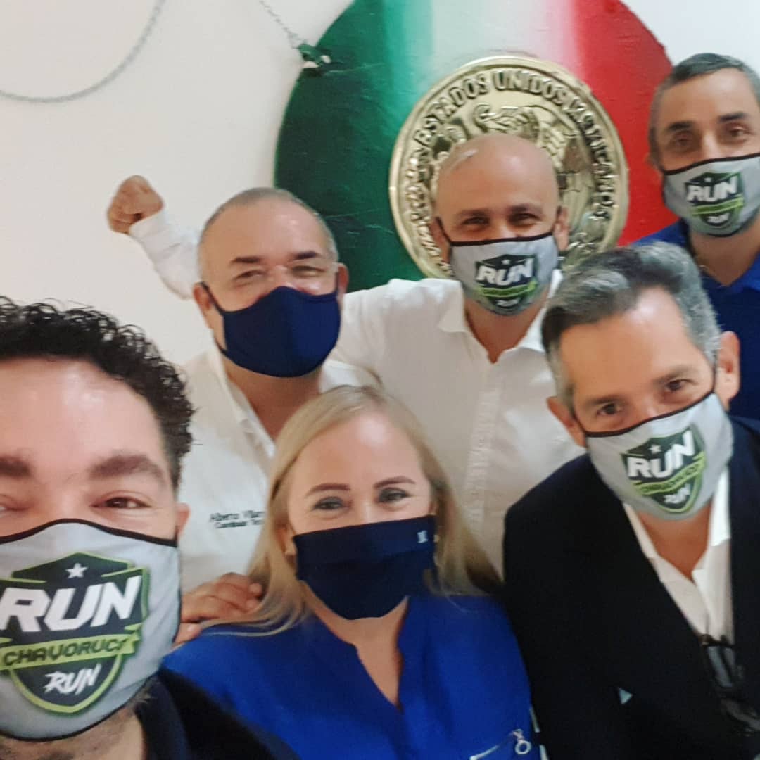 JRPalaciosChapa's tweet photo. Muchas gracias a todos los corredores y participantes de nuestro 3, 5 y 10K.
Hoy entregamos apoyos al @DiFNuevoLeon
#DIFNL de nuestra 1a Carrera Virtual de @RunChavoRuco Run.
#Trotime
#75Años
#75Obras
#75Acciones
#DIFCapullos
#DIFNuevoLeón
#RunChavoRuco
#RunChavoRucoRun https://t.co/2ImdOycHox