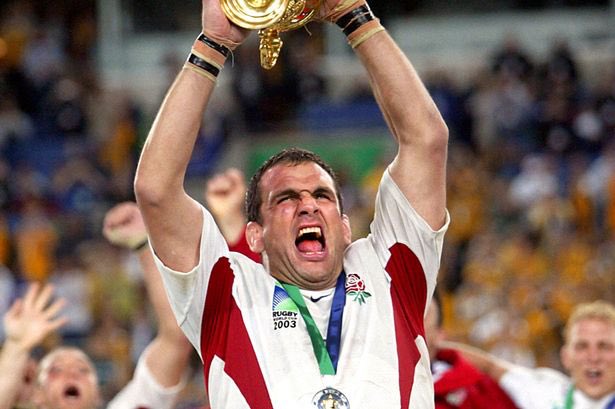 MaximilianRedmo's tweet photo. @four_four_tee a bit left field for you but would it be possible to do a rugby one - Martin Johnson holding the trophy while roaring in 2003? https://t.co/WPqg2D0pBf