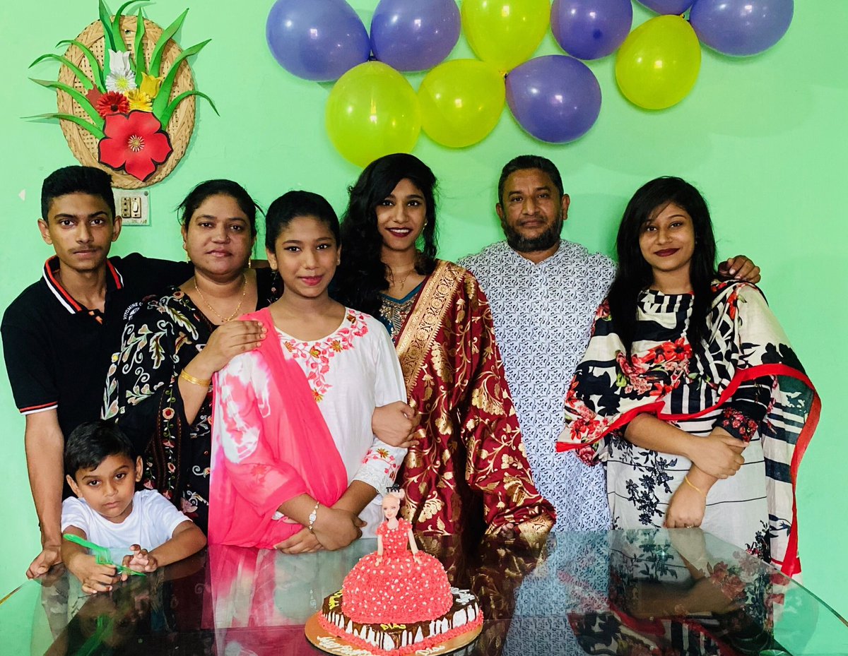 disha_saima's tweet photo. Happy birthday to you @murshed_fariya https://t.co/tcguReLtJh