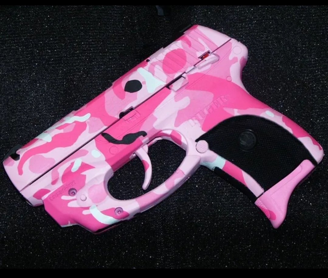 ActiveMessage's tweet photo. @DenneyDesign @Northern_Bobby @HackneyAbbott Quick test for you...

Is this real or a BB gun ?

Go... https://t.co/5o3Lodngaw