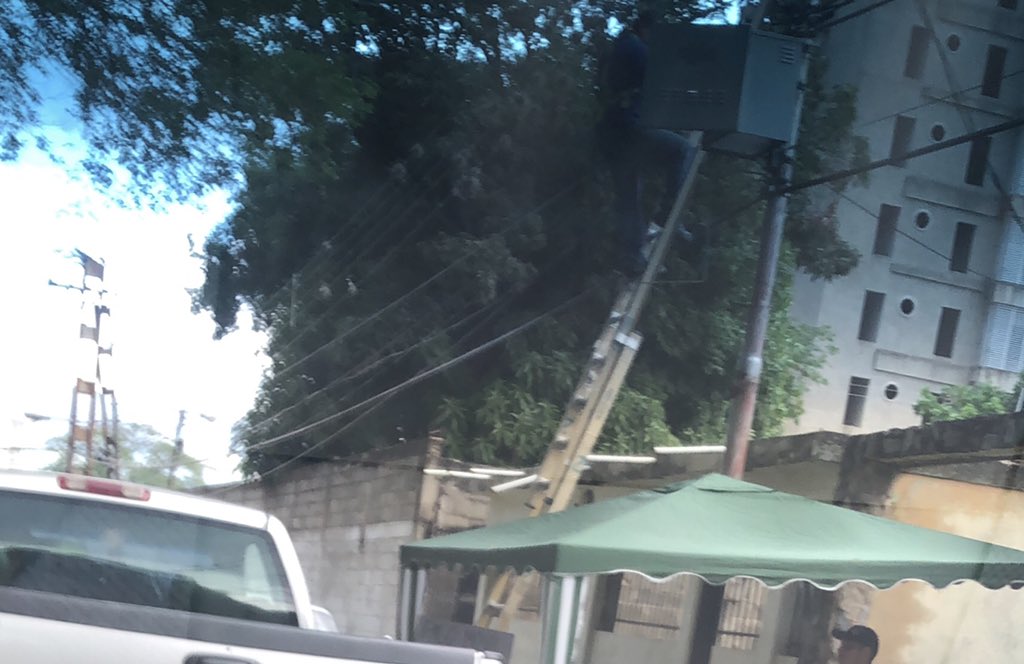 RENNIDEMATTEO's tweet photo. @InterCliente Inter informa: tu factura del mes de Julio fue generada, recuerda mantener fondos disponibles en tu cuenta bancaria y sigue disfrutando de tus servicios en verdad no tiene vergüenza sin servicios desde 12 2019 y los técnicos llegan y no resuelven https://t.co/lSppoAk7LG