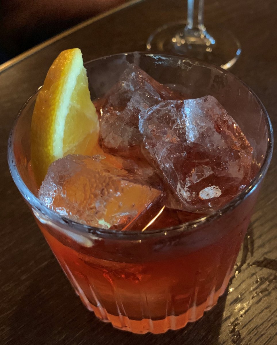 Happy Fri-yay Limes!  After another busy week and with it being such a scorcher of a day a  quick one at the The Woodsman Restaurant is the best way to finish the week off. #stratforduponavon #hospitality #drinks #supportlocal #limerecruit