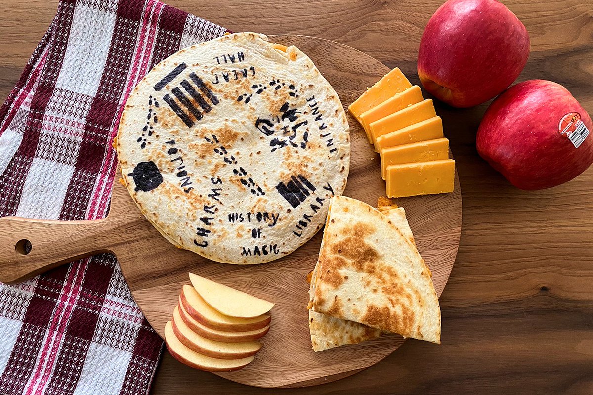 Healthyfamprj's tweet photo. Happy birthday, Harry Potter!! ⚡In honor of one of our favorite fictional characters, we had our junior chefs, Mia &amp; Charli, put together these super fun Marauder's Map Quesadillas 🤩 Such a quick &amp; fun meal idea for little ones! Recipe on our site: https://t.co/TdbgGn4baw https://t.co/UWcy3gZiFo