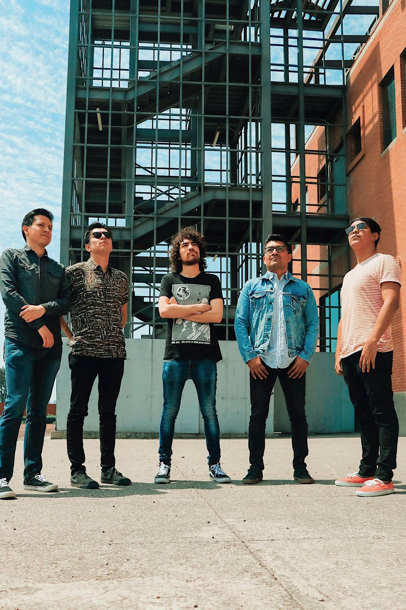 ¿Qué creen? En agosto estos humildes servidores cumplean 5 años como Hey Olympics! 😭😭🎉🍻🐒🤓🥳
Síganos en Instagram y YouTube para ver historias de la banda y también del EP “Homónimo”, además de sorpresas que les tenemos preparadas 🙌🏼 ¿Están listos? 🙈💕