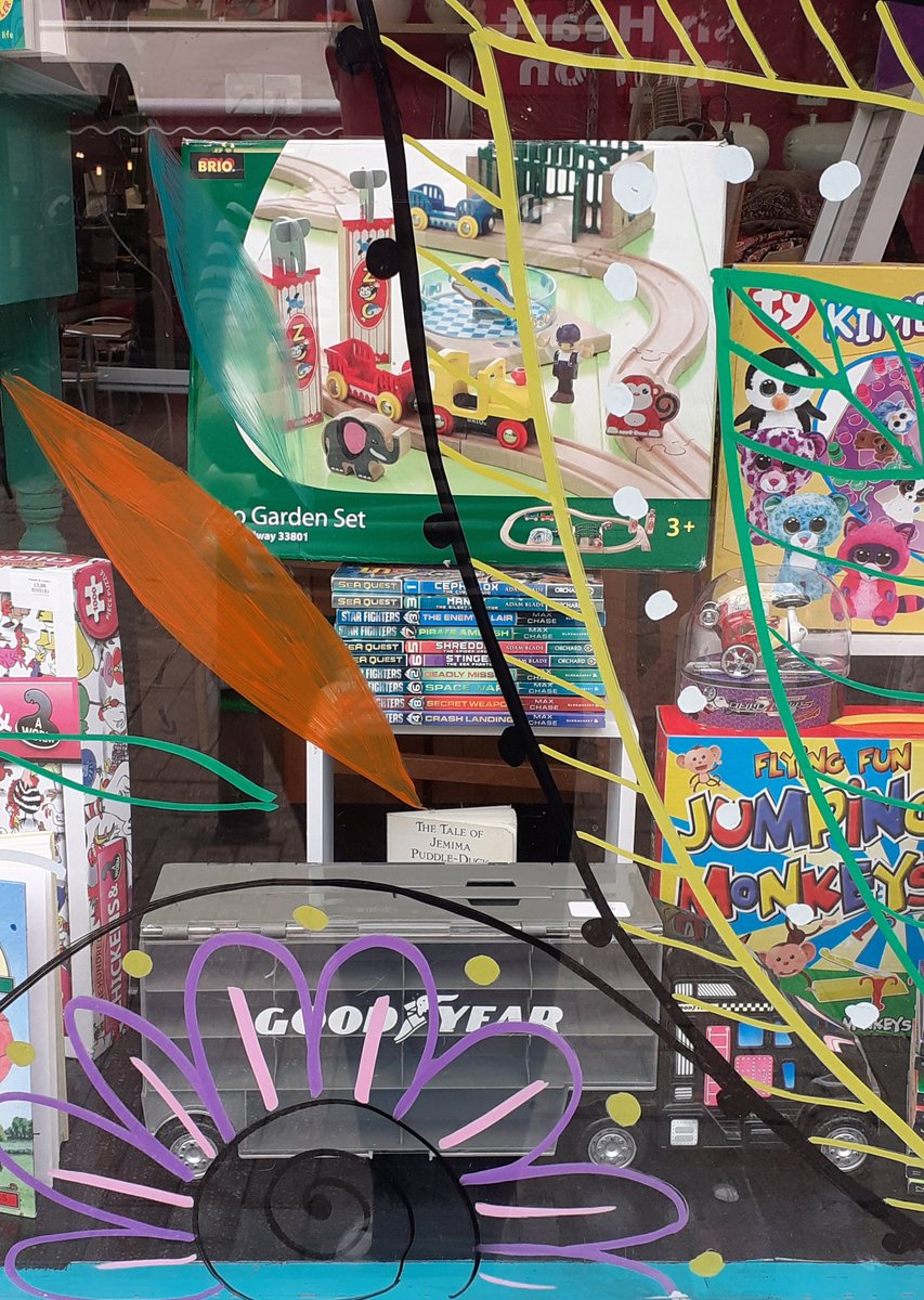 EastbourneSTW's tweet photo. Childrens games, books and puzzles🧩 a plenty at our Terminus Road shop🧸
Lots of summer fun to be had 🌞
@StWilfFurniture @StWilfridRetail #summerholidays #Eastbourne #localhospice #charityretail @charityshopvm @CharityRetail https://t.co/wcFyyJkz6S