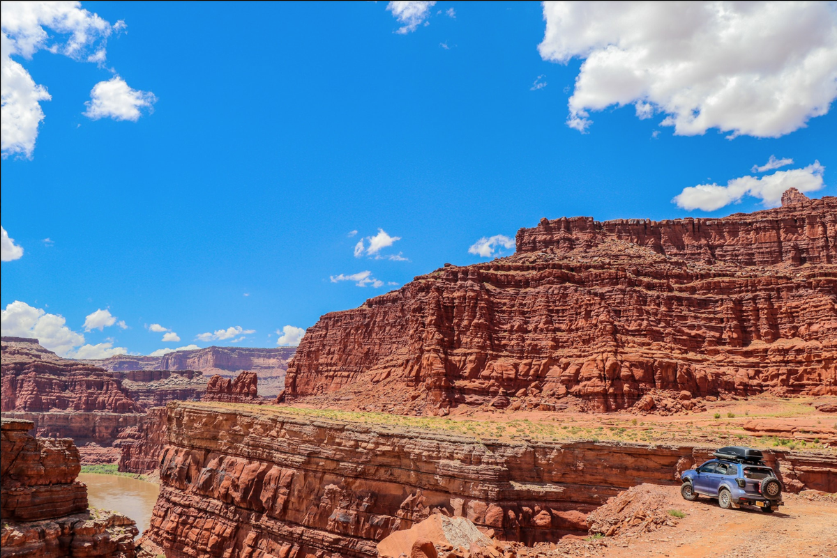 DougSmithSubaru's tweet photo. What do your weekend plans look like?

#SubaruRoadTrip https://t.co/b5DhhrIBt5