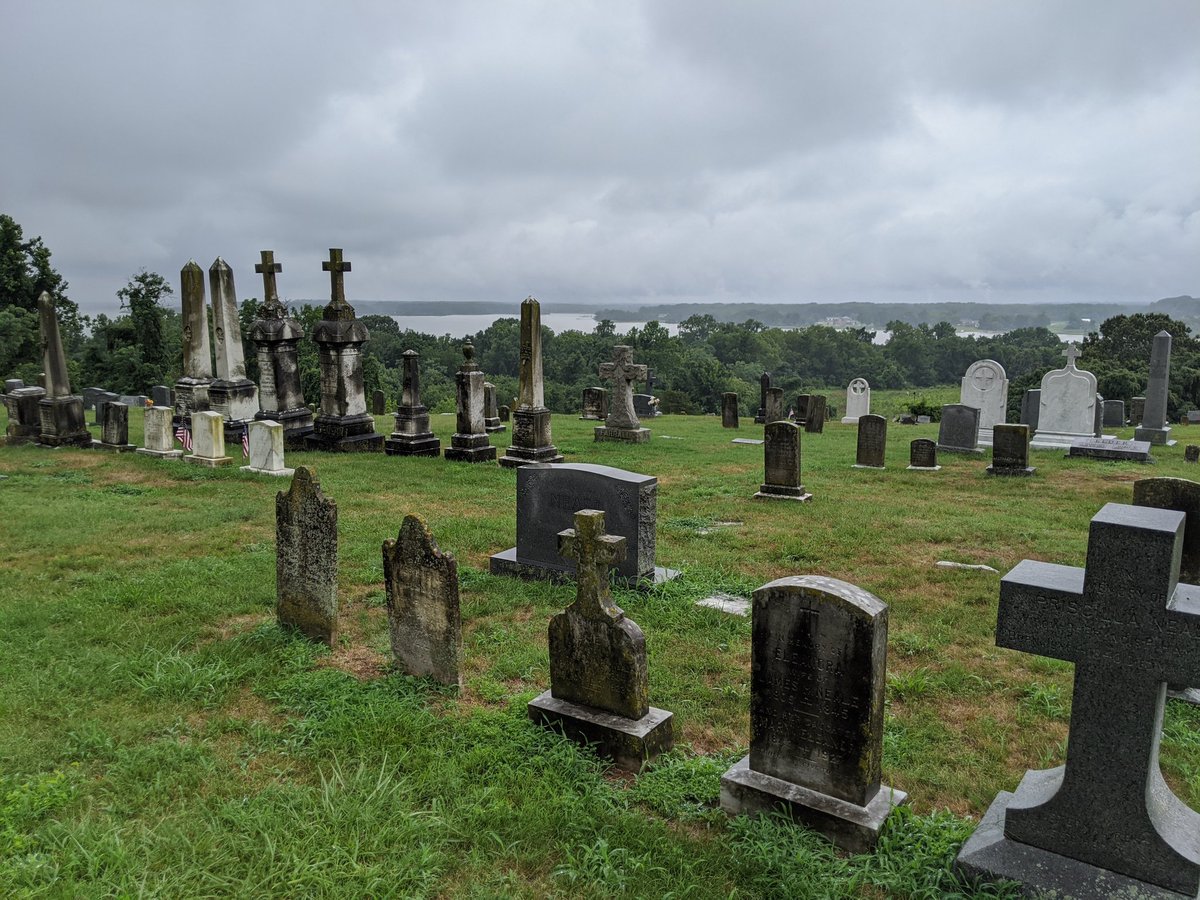 Not a bad view from the front steps. The mighty Potomac!