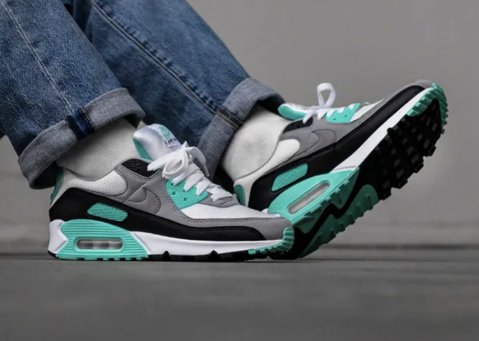 air max 90 turquoise on feet